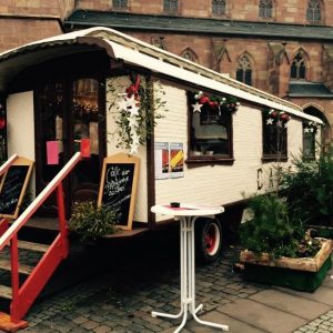 Nostalgischer Kaffeewagen